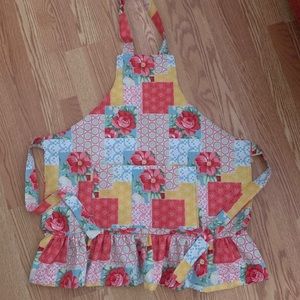 Apron Pioneer Woman